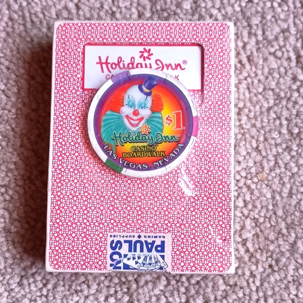 Collectable historic Holiday Day Inn Casino Playing Cards with $1 Casino Chip